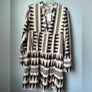 Dress, black/pink, flowy, bell sleeves